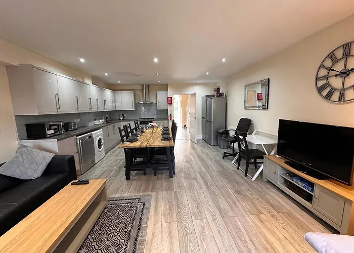 5 Bed 5 Bath / Brick Lane Central London E1